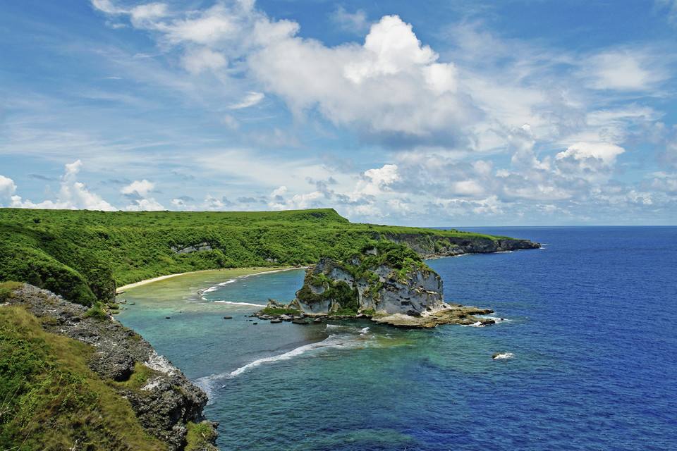 帕武武岛 完全被椰子树覆盖的岛屿