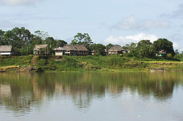 博卡哒瓦莱里娅 四周环绕着亚马逊盆地
