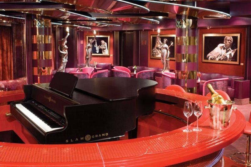 钢琴酒吧