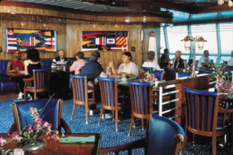 帆船自助式餐厅